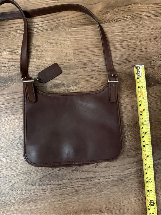 Coach Handbags - Vintage Coach Brown Leather Messenger Crossbody Bag 90s